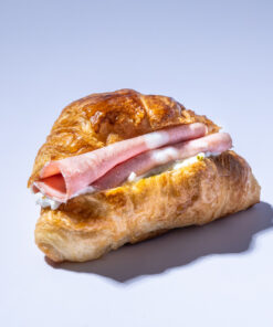 Alternative view of CROISSANTS RELLENOS – 80 uds. | Bandeja variada dulce y salada para catering en Zaragoza
