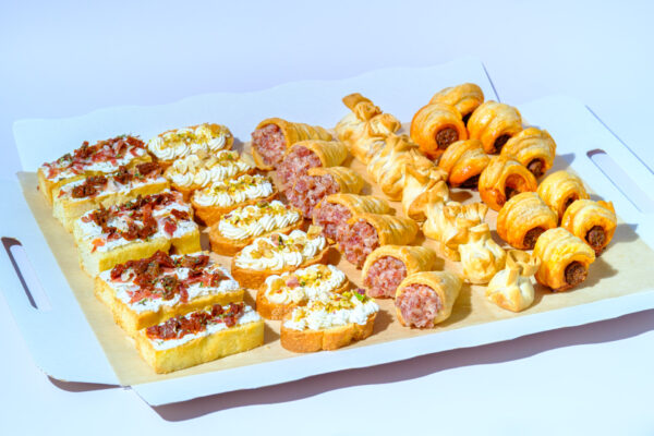 Bandeja de Canapés Surtidos - 40 uds. | Selección gourmet de aperitivos para eventos y catering en Zaragoza